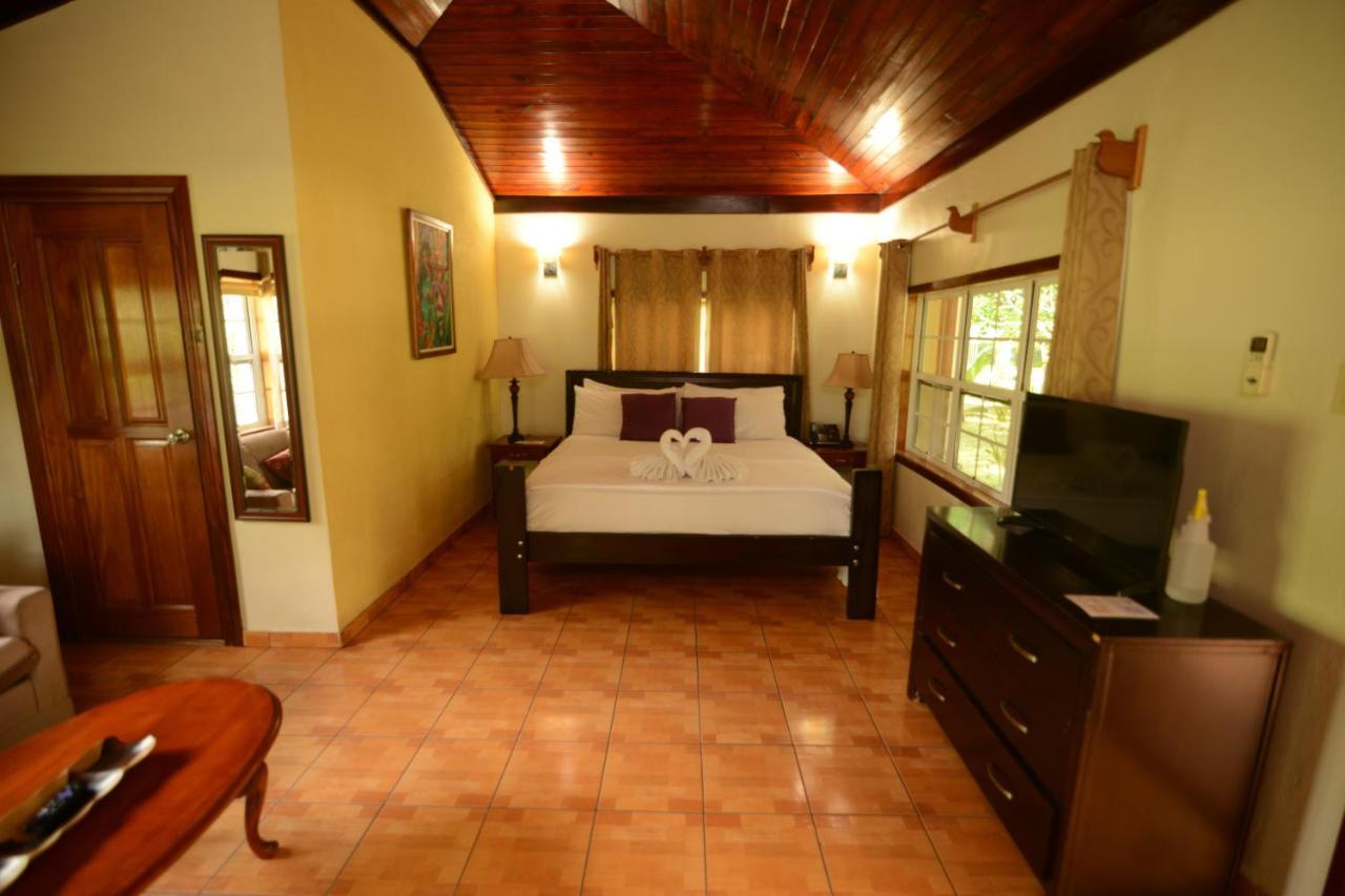 Kikiwitz Resort Belmopán Exterior foto