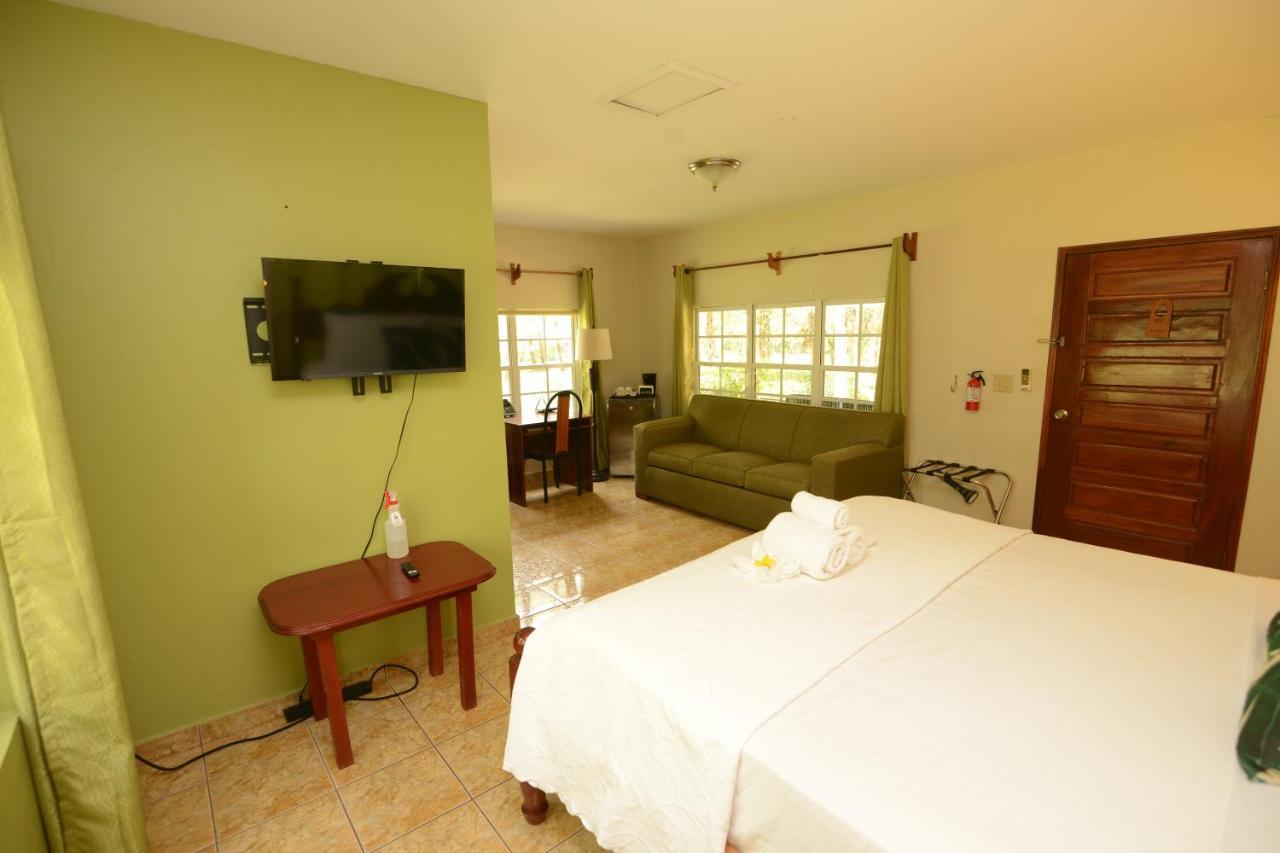 Kikiwitz Resort Belmopán Exterior foto