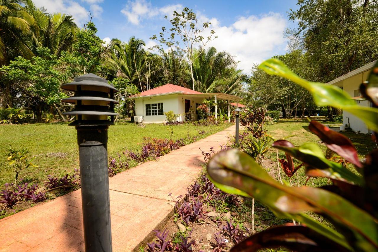 Kikiwitz Resort Belmopán Exterior foto
