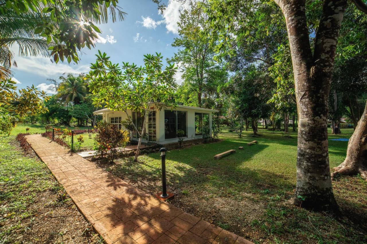 Kikiwitz Resort Belmopán Exterior foto